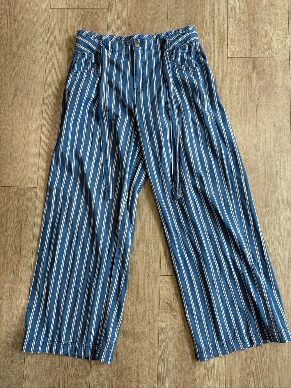 American Eagle Striped Wide Leg Pants Blue White High Rise Tie Waist Size 10